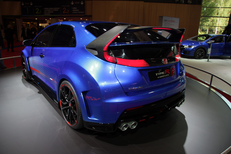 Illustration for article titled The Extreme Honda Civic Type-R Looks Like A Young Samurai Ready To Fight